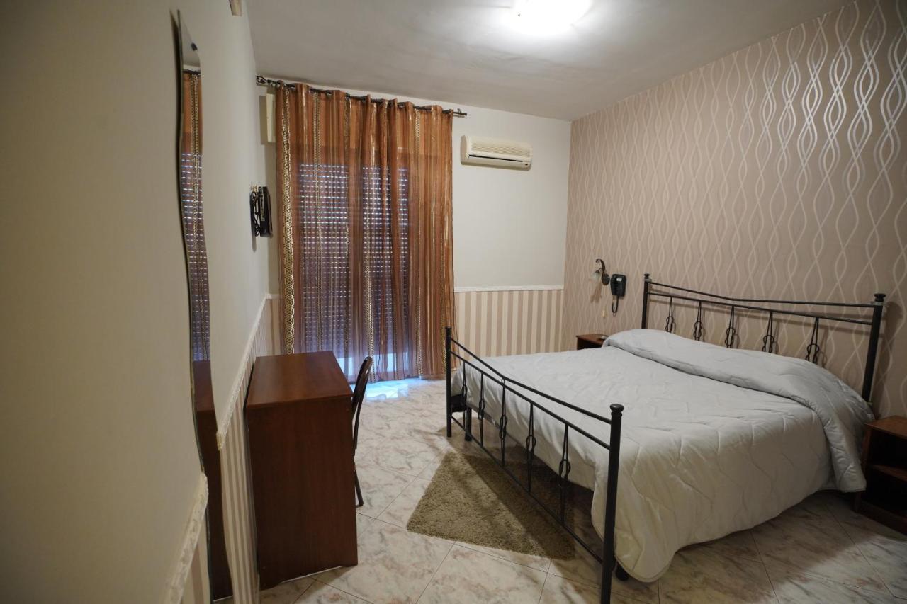 Hotel Stefany Lago Patria Exterior foto